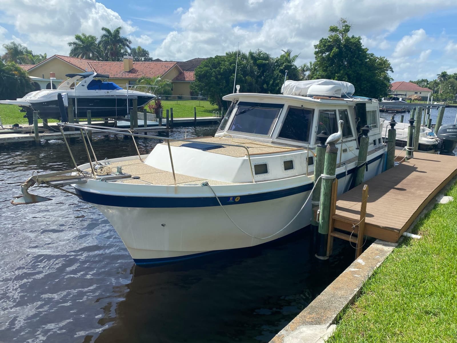 1986 Albin 34 Family Cruiser - Photo 1