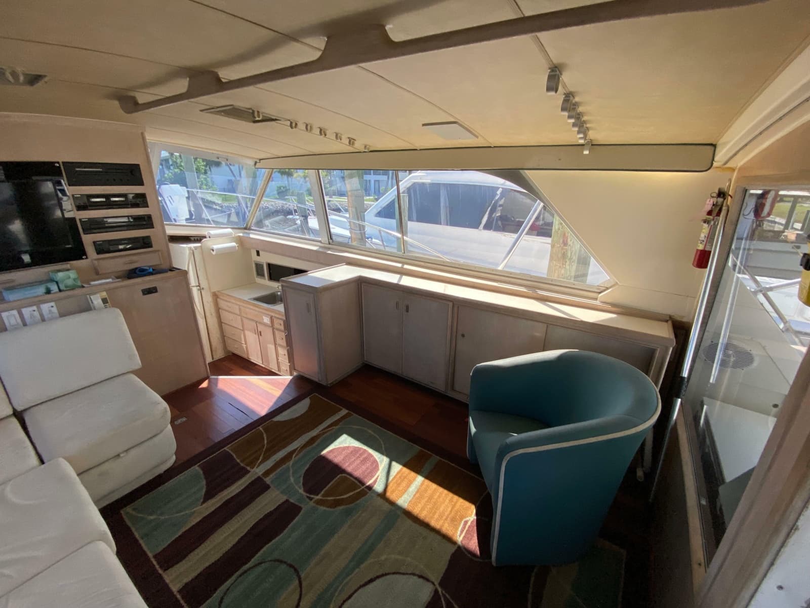 1982 Bertram 46.6 - Photo 21