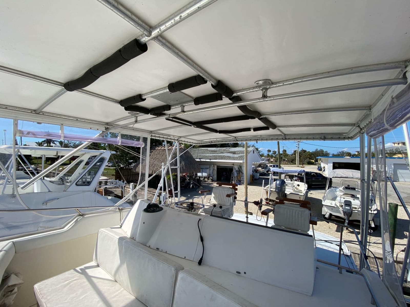 1982 Bertram 46.6 - Photo 16