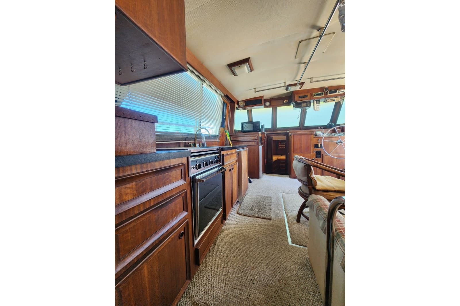 1976 Hatteras 42 Long Range Cruiser - Photo 11