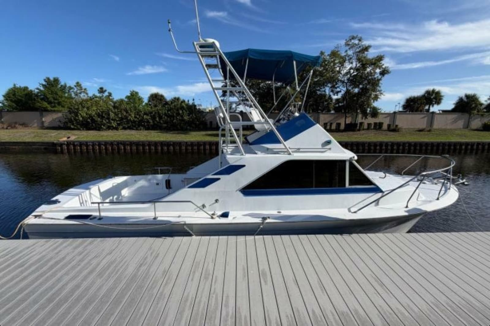 1973 Chris-Craft 31 Commander - Photo 2