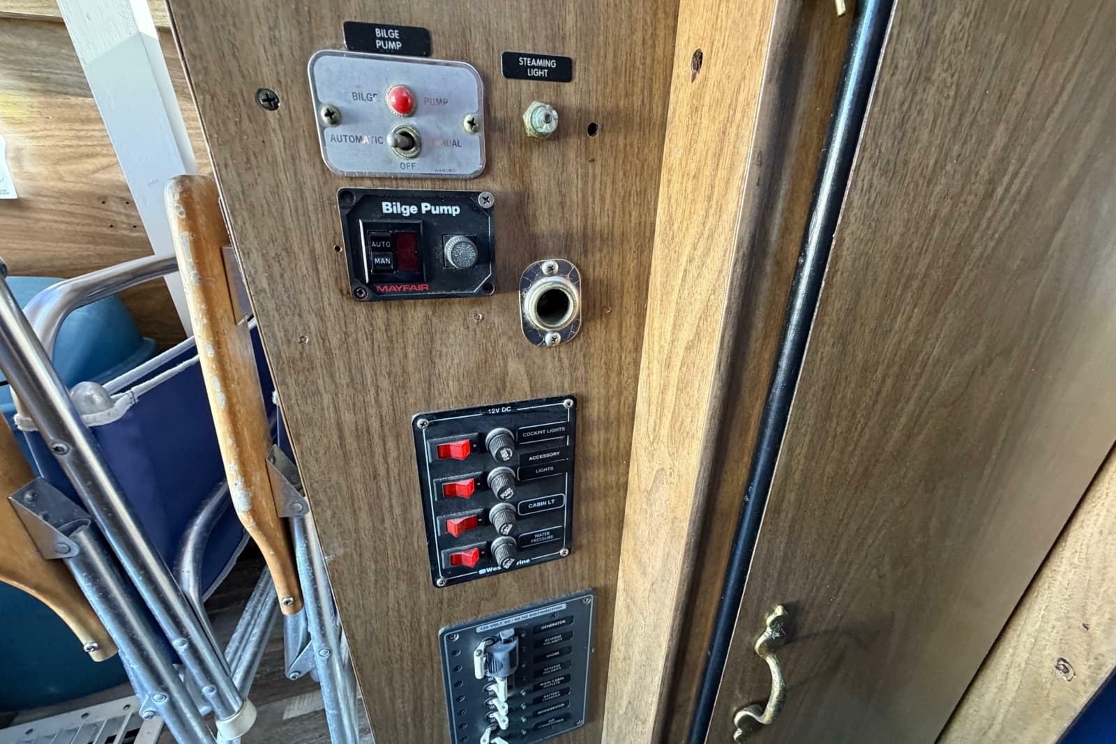 1973 Chris-Craft 31 Commander - Photo 20