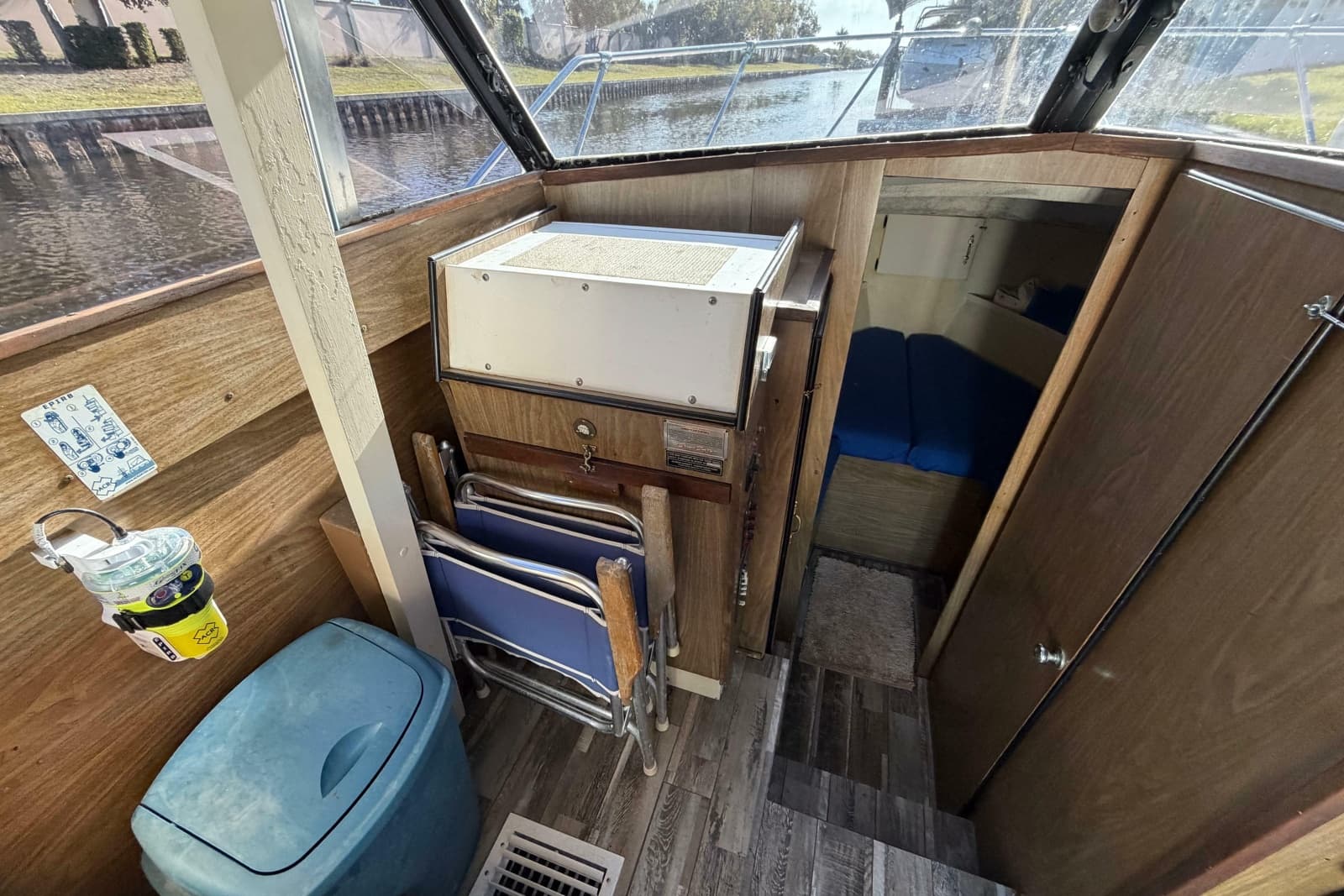 1973 Chris-Craft 31 Commander - Photo 15