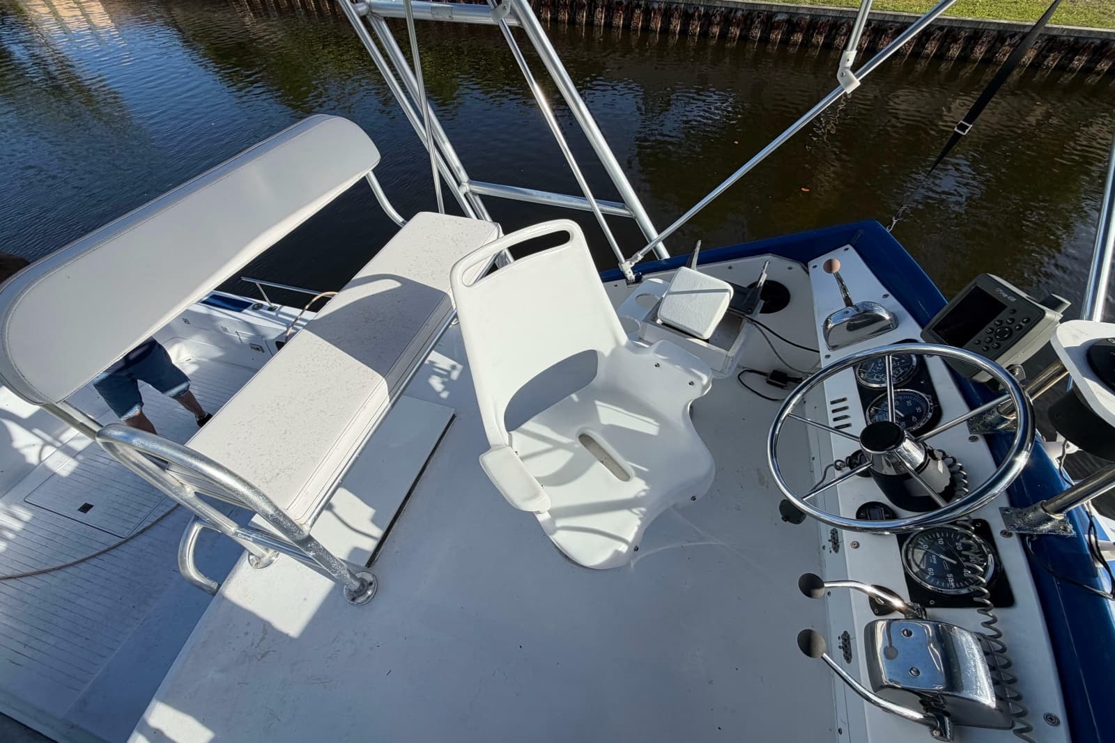 1973 Chris-Craft 31 Commander - Photo 8