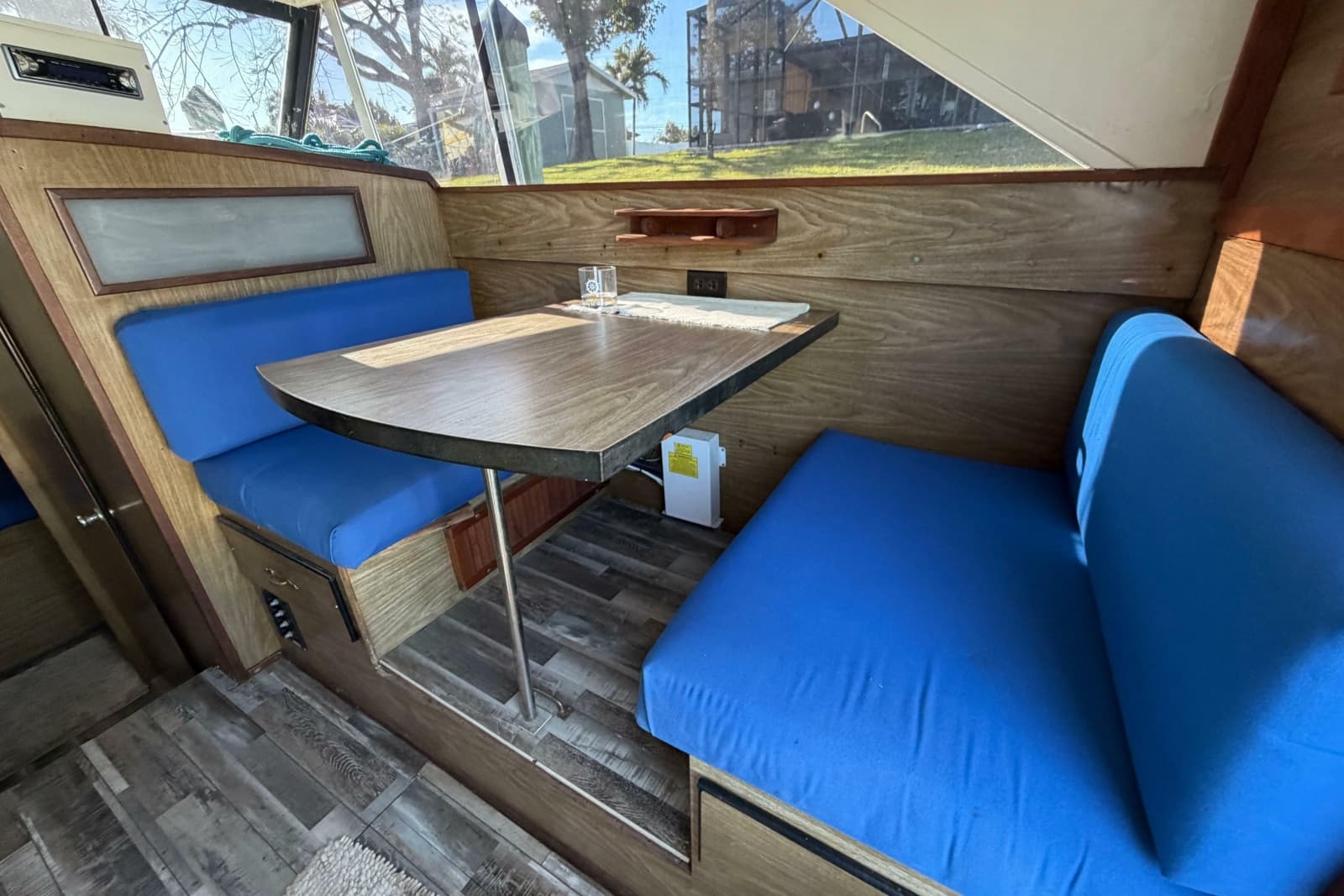 1973 Chris-Craft 31 Commander - Photo 14