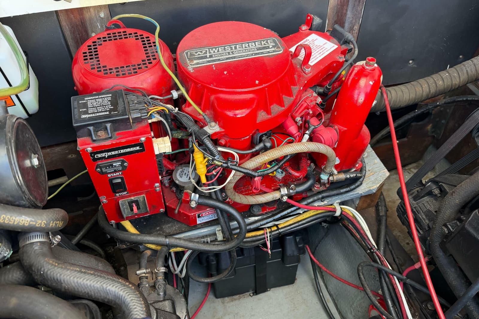 1973 Chris-Craft 31 Commander - Photo 31