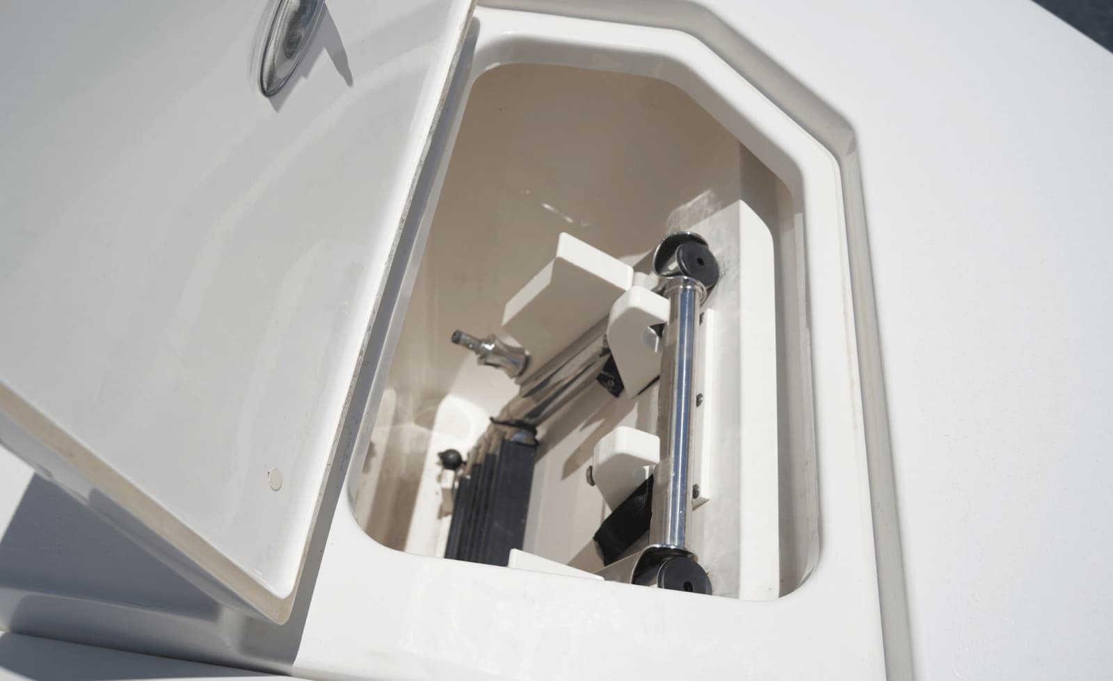 2021 Cobia 330DC - Photo 45