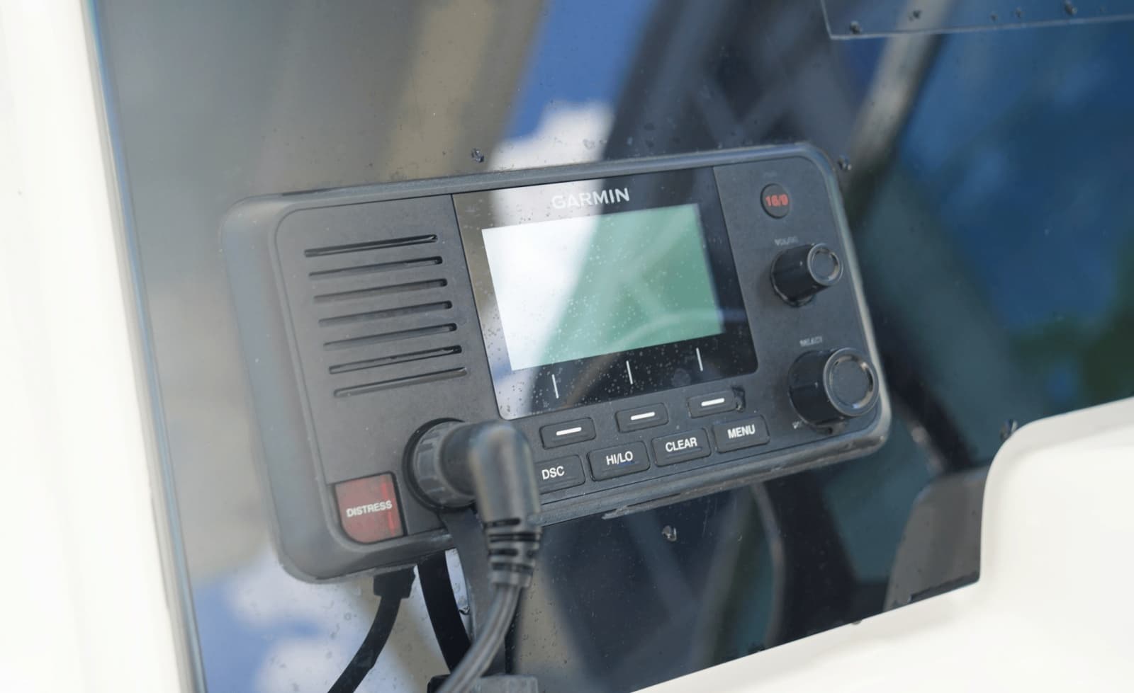 2021 Cobia 330DC - Photo 27