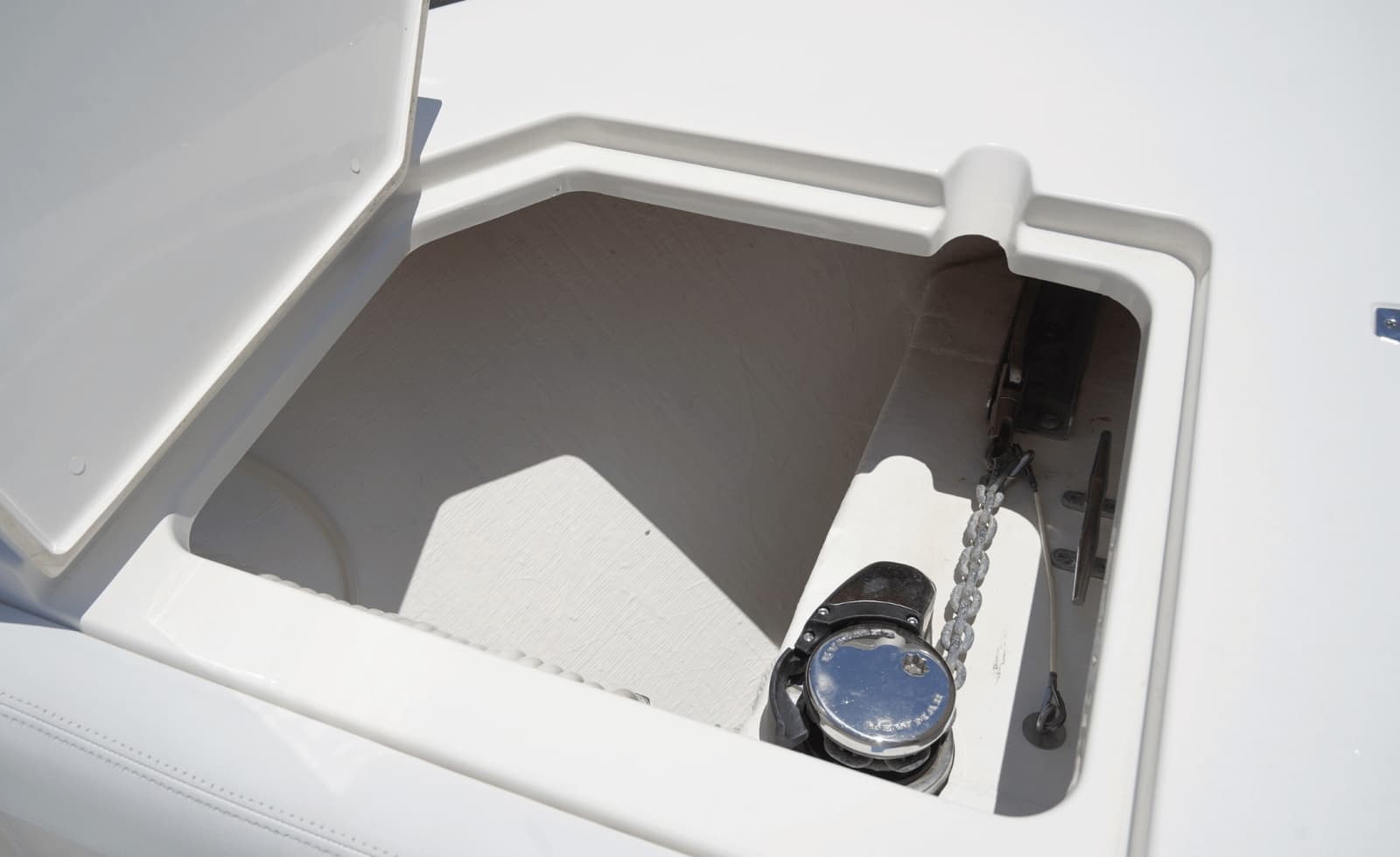 2021 Cobia 330DC - Photo 42