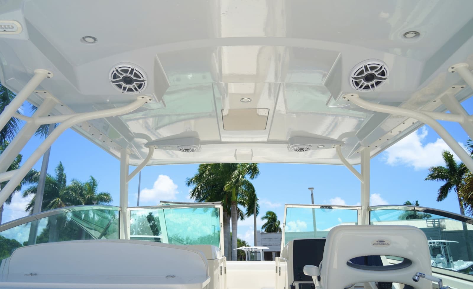 2021 Cobia 330DC - Photo 48