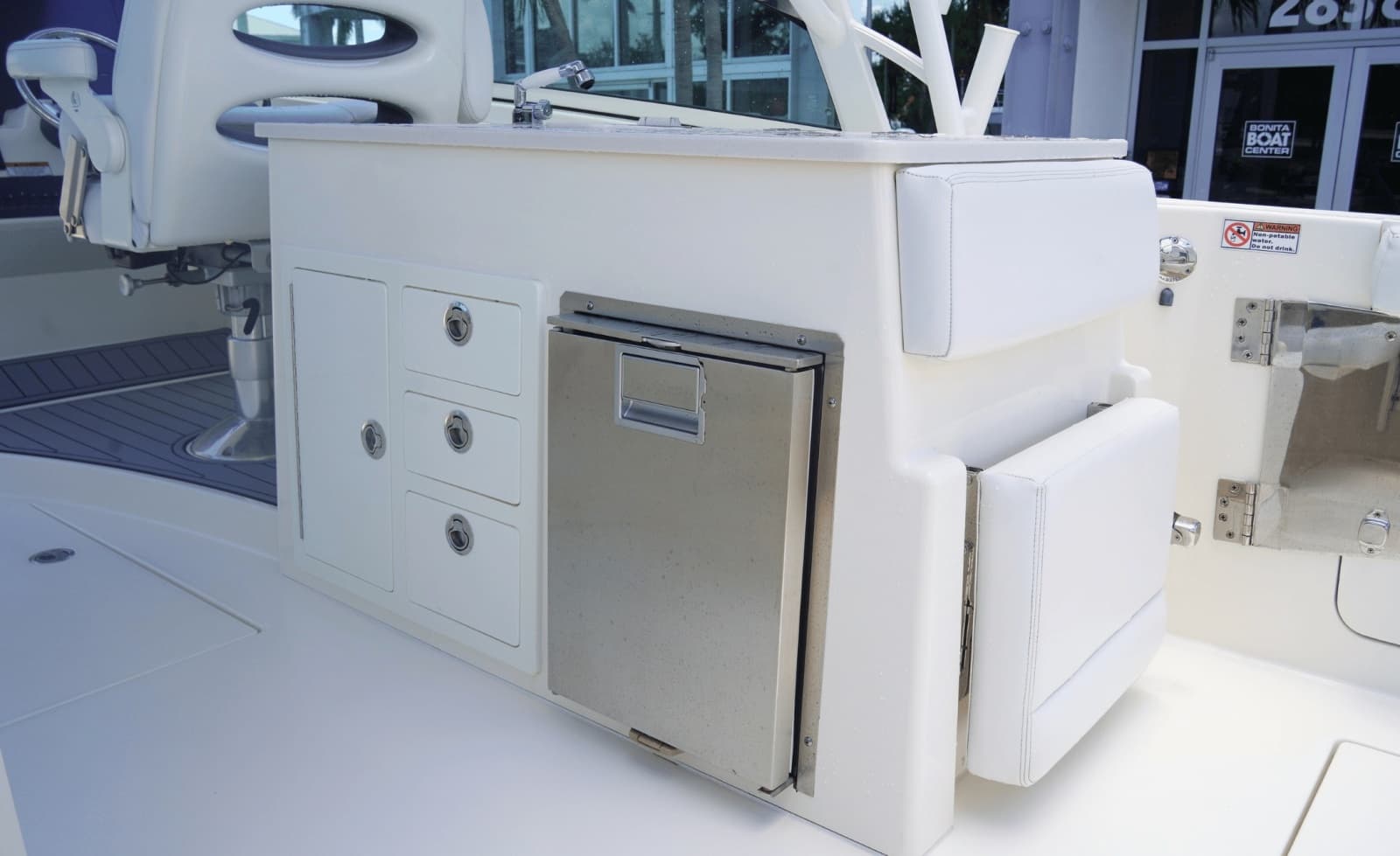 2021 Cobia 330DC - Photo 19