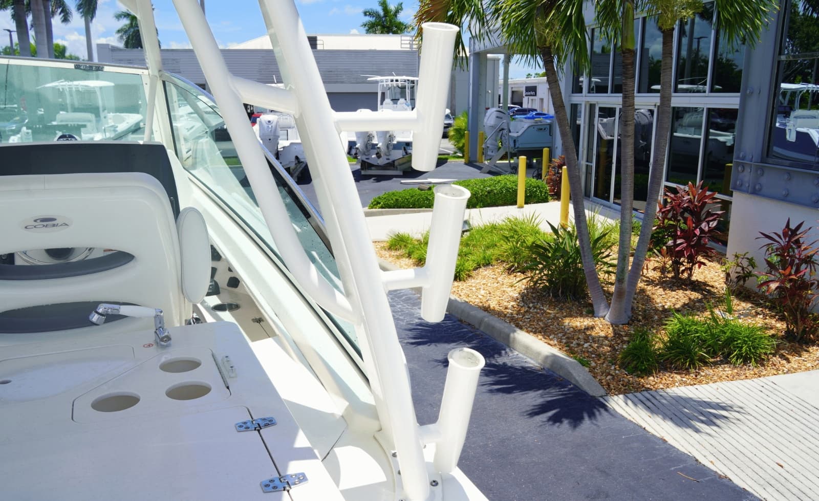 2021 Cobia 330DC - Photo 22