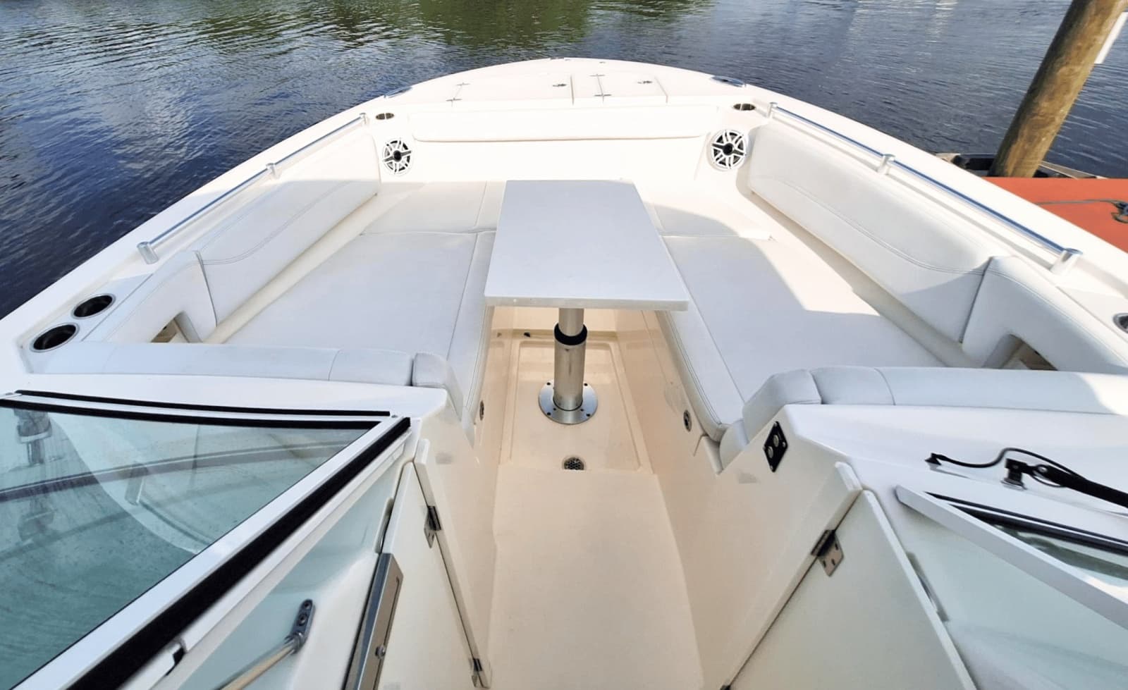 2021 Cobia 330DC - Photo 32