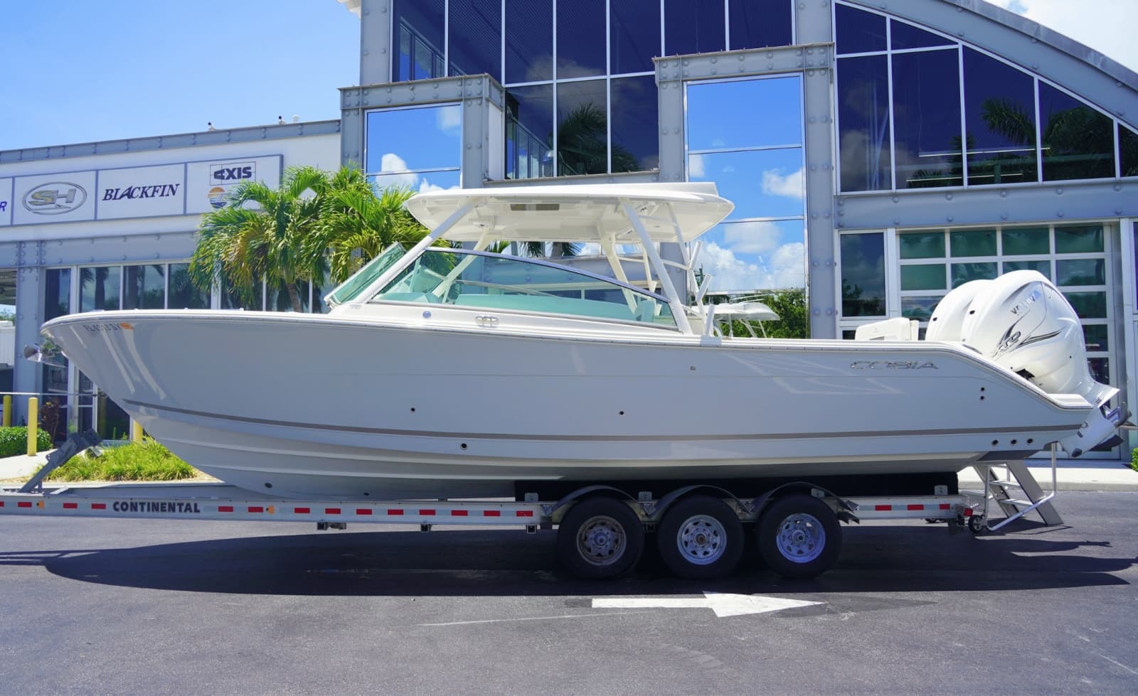 2021 Cobia 330DC - Photo 1