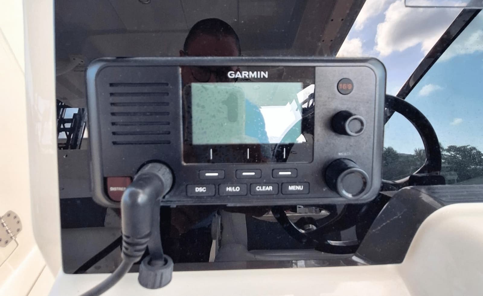 2021 Cobia 330DC - Photo 23