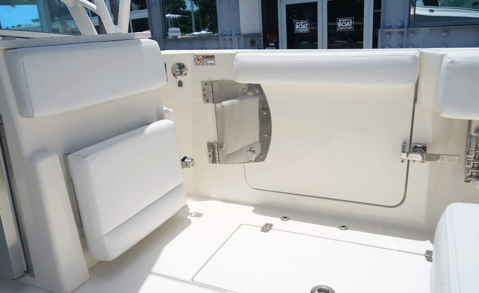 2021 Cobia 330DC - Photo 15