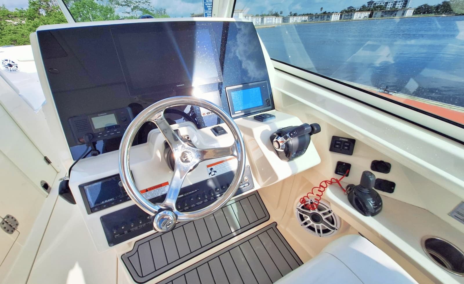 2021 Cobia 330DC - Photo 21