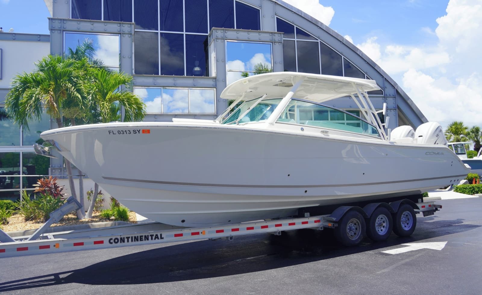 2021 Cobia 330DC - Photo 2