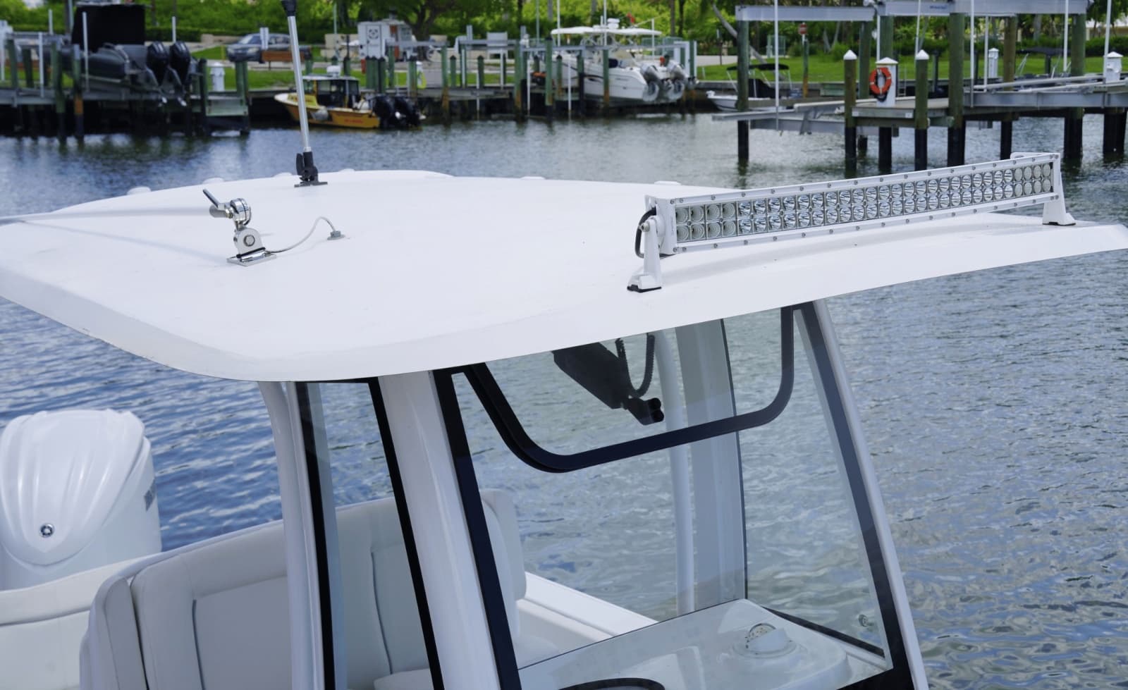 2024 Sea Hunt Ultra 239SE - Photo 10