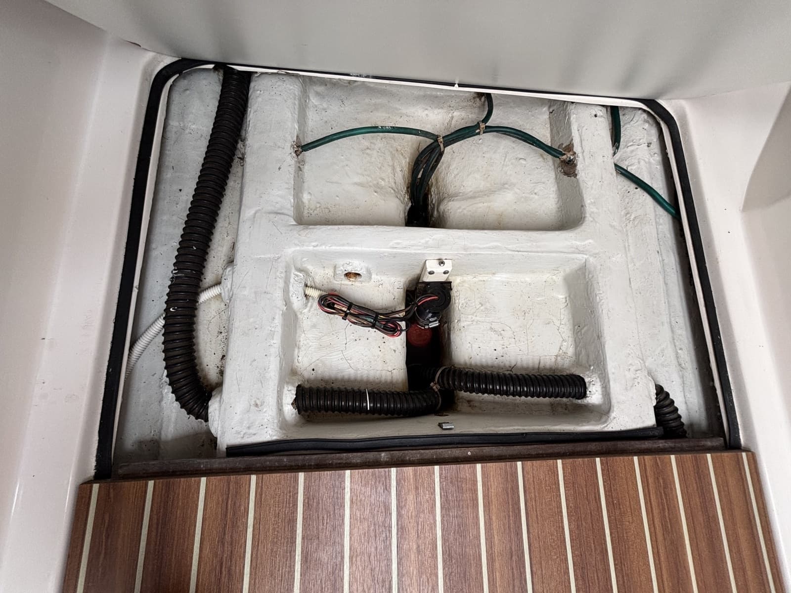 2006 J Boats J/100 - Photo 36