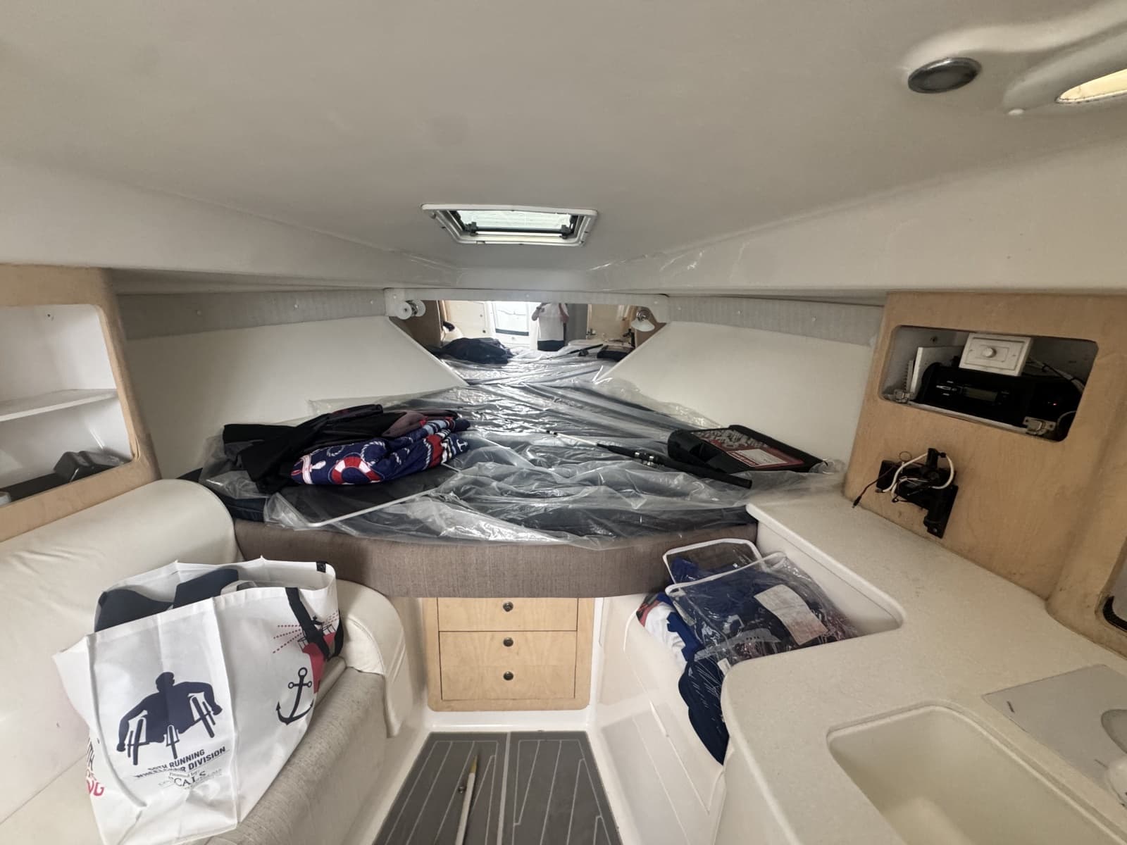 2002 Intrepid 377 Walkaround - Photo 13