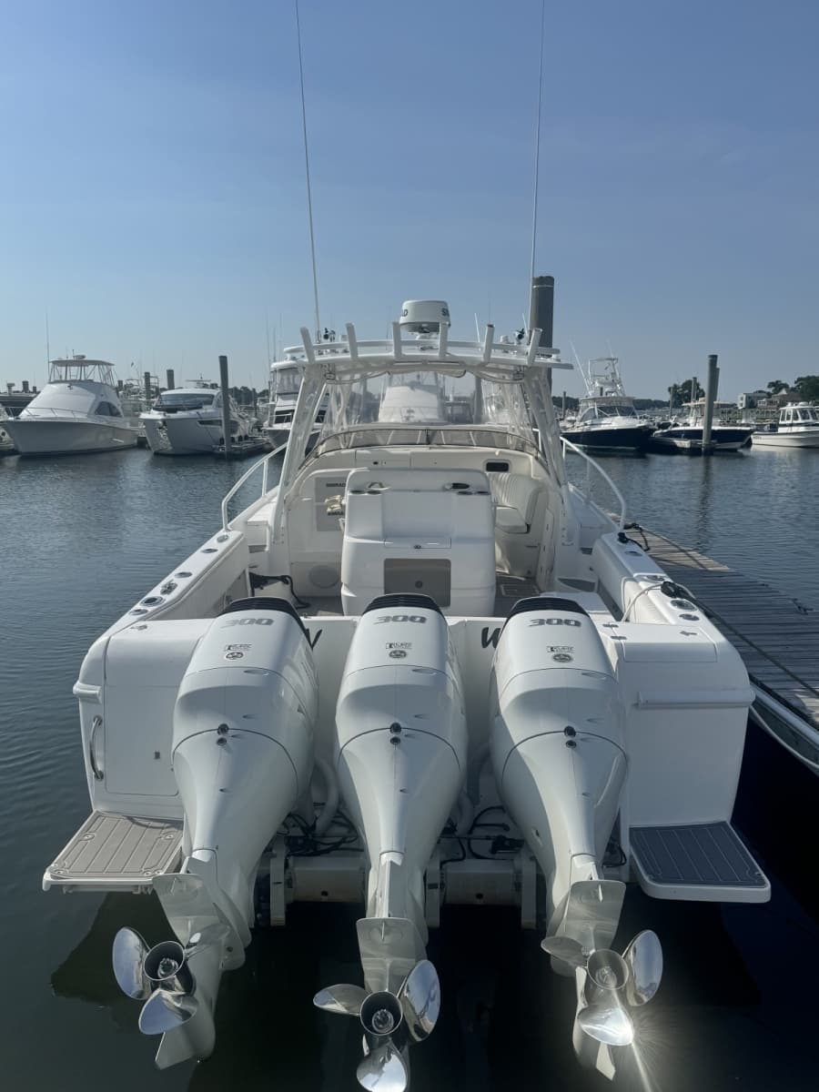 2002 Intrepid 377 Walkaround - Photo 4