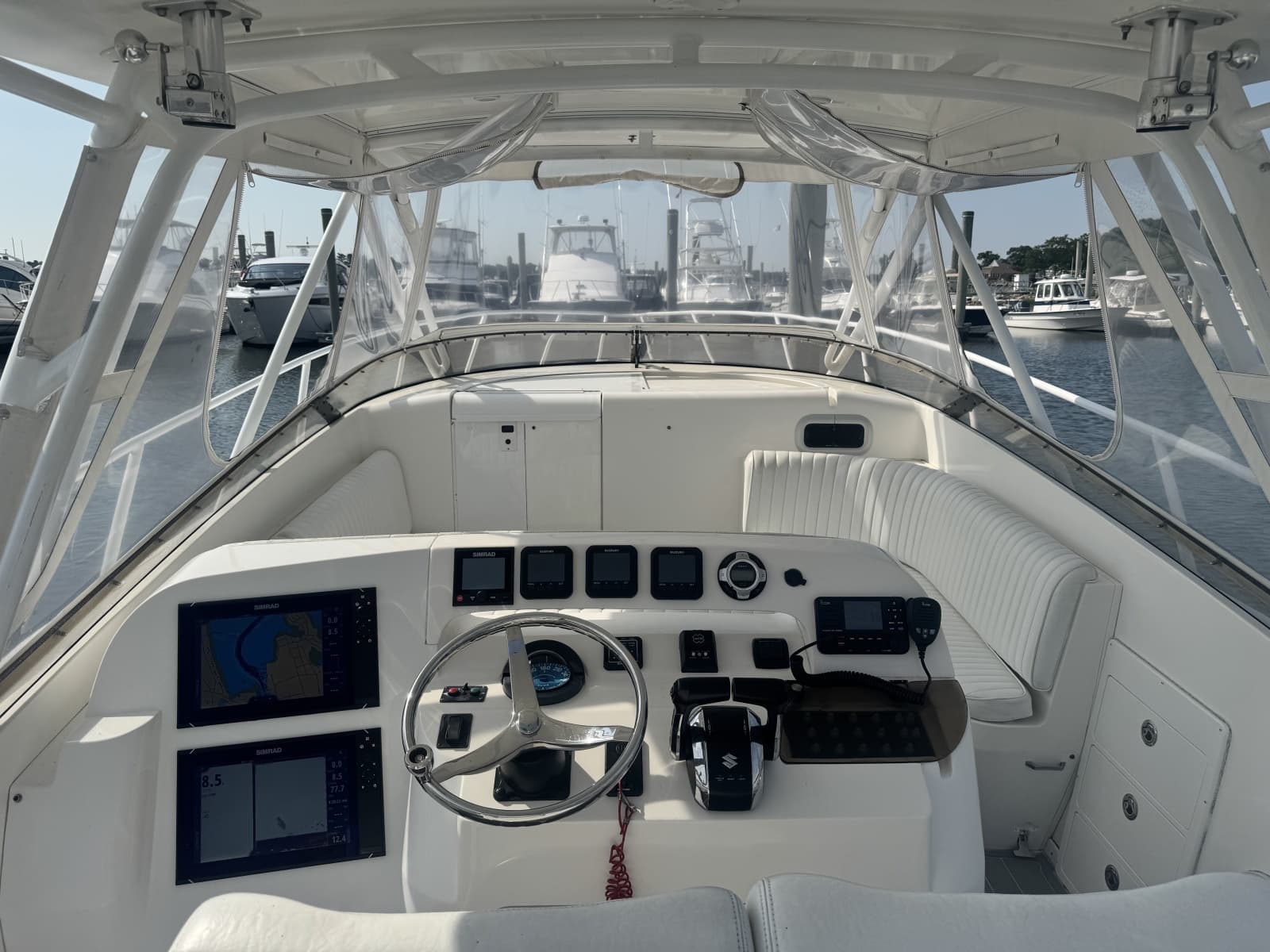 2002 Intrepid 377 Walkaround - Photo 6