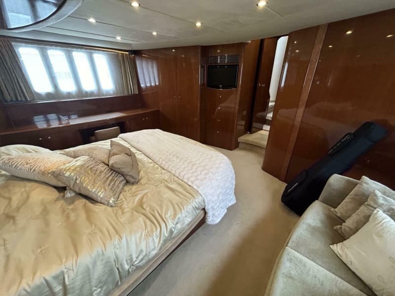 2008 Princess 67 Flybridge - Photo 28