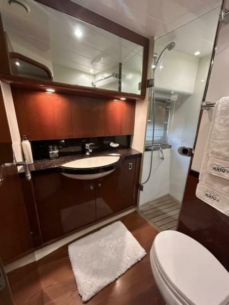 2008 Princess 67 Flybridge - Photo 32