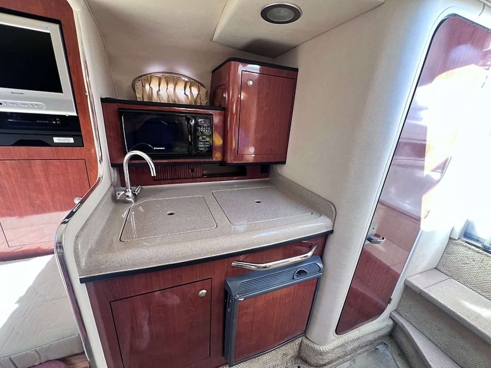 2006 Sea Ray 280 Sundancer - Photo 12