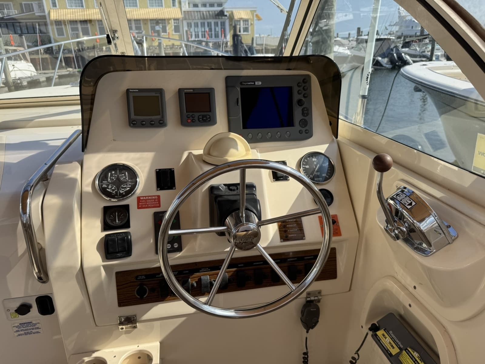 2007 Mainship Pilot 30 - Photo 13