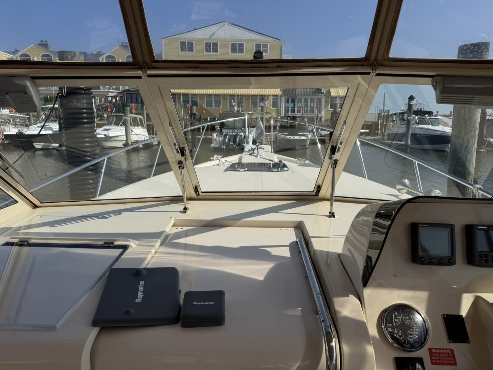2007 Mainship Pilot 30 - Photo 11