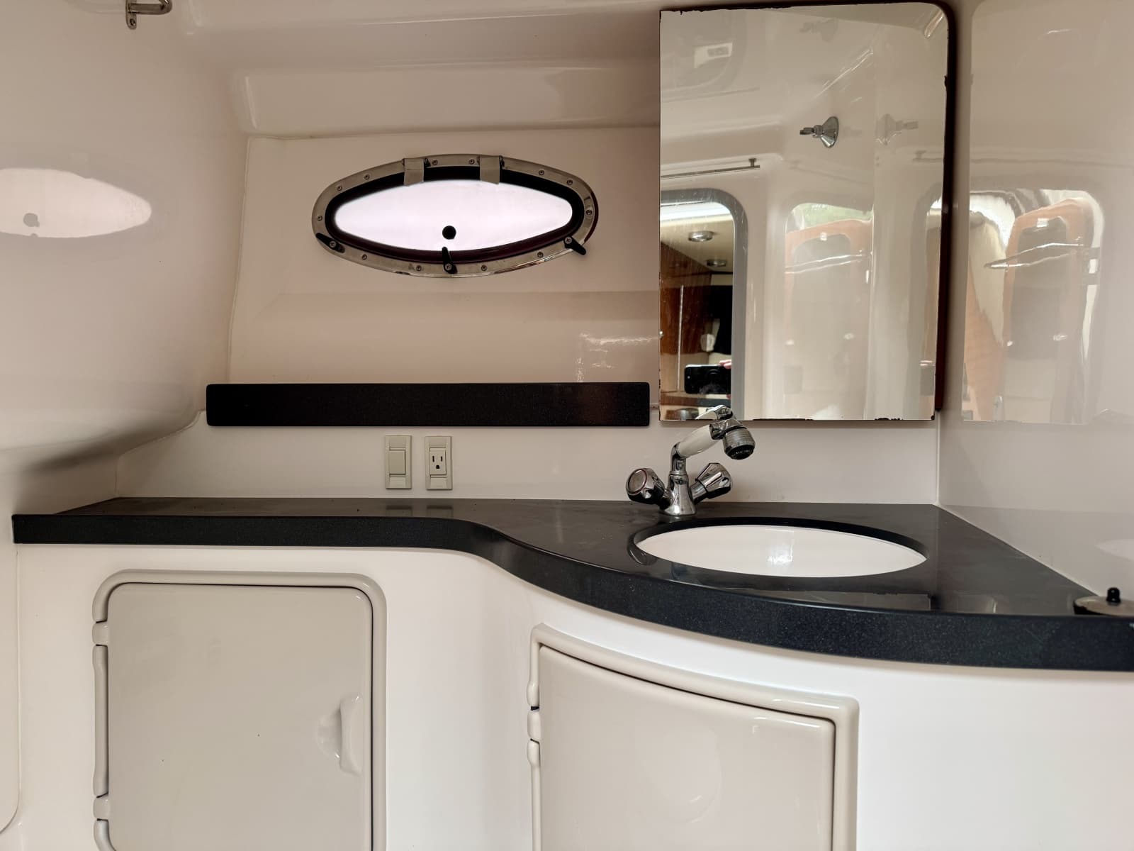 2012 Regal 3550 Cuddy - Photo 35