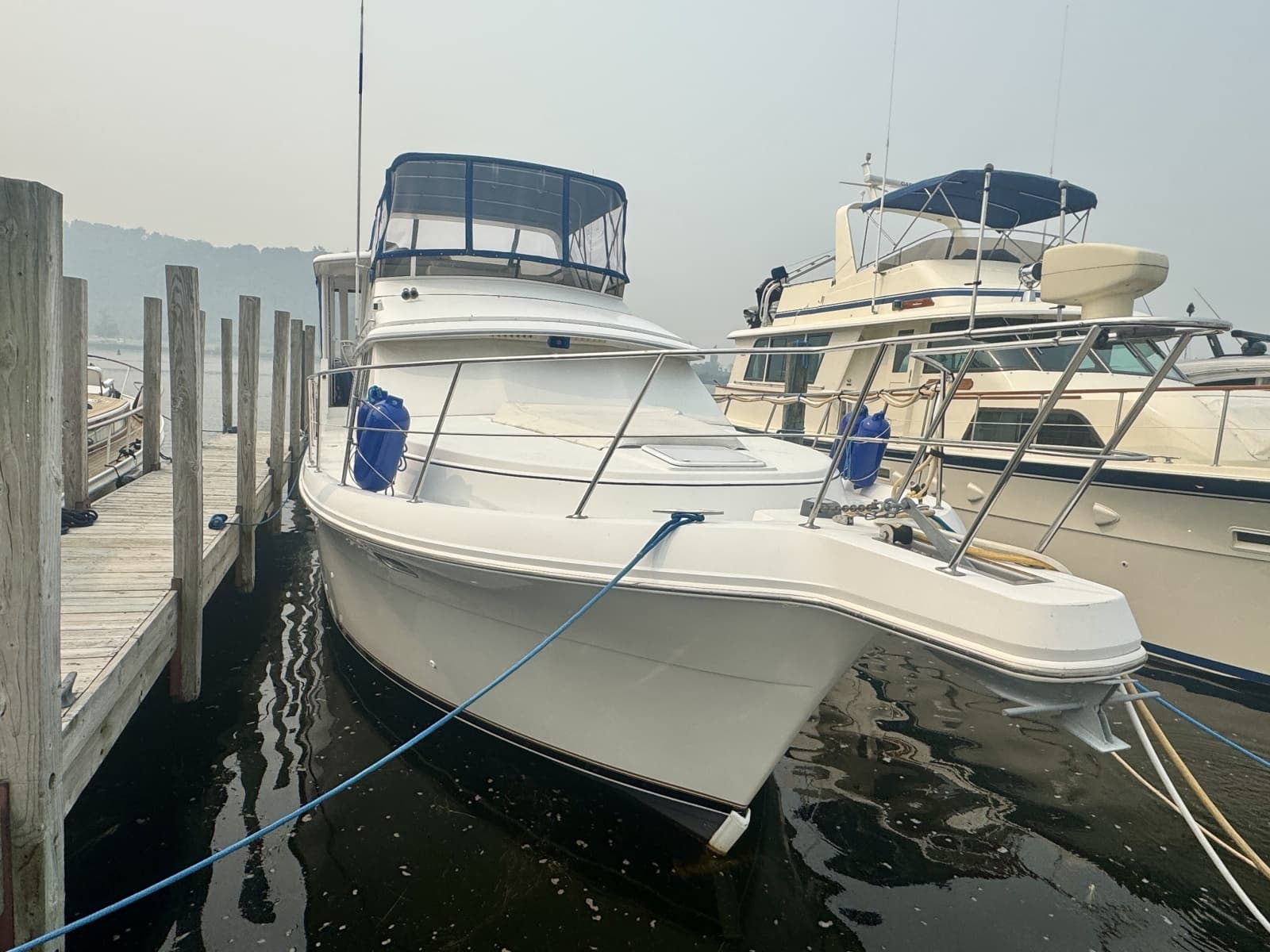 1997 Carver 445 Aft Cabin - Photo 17