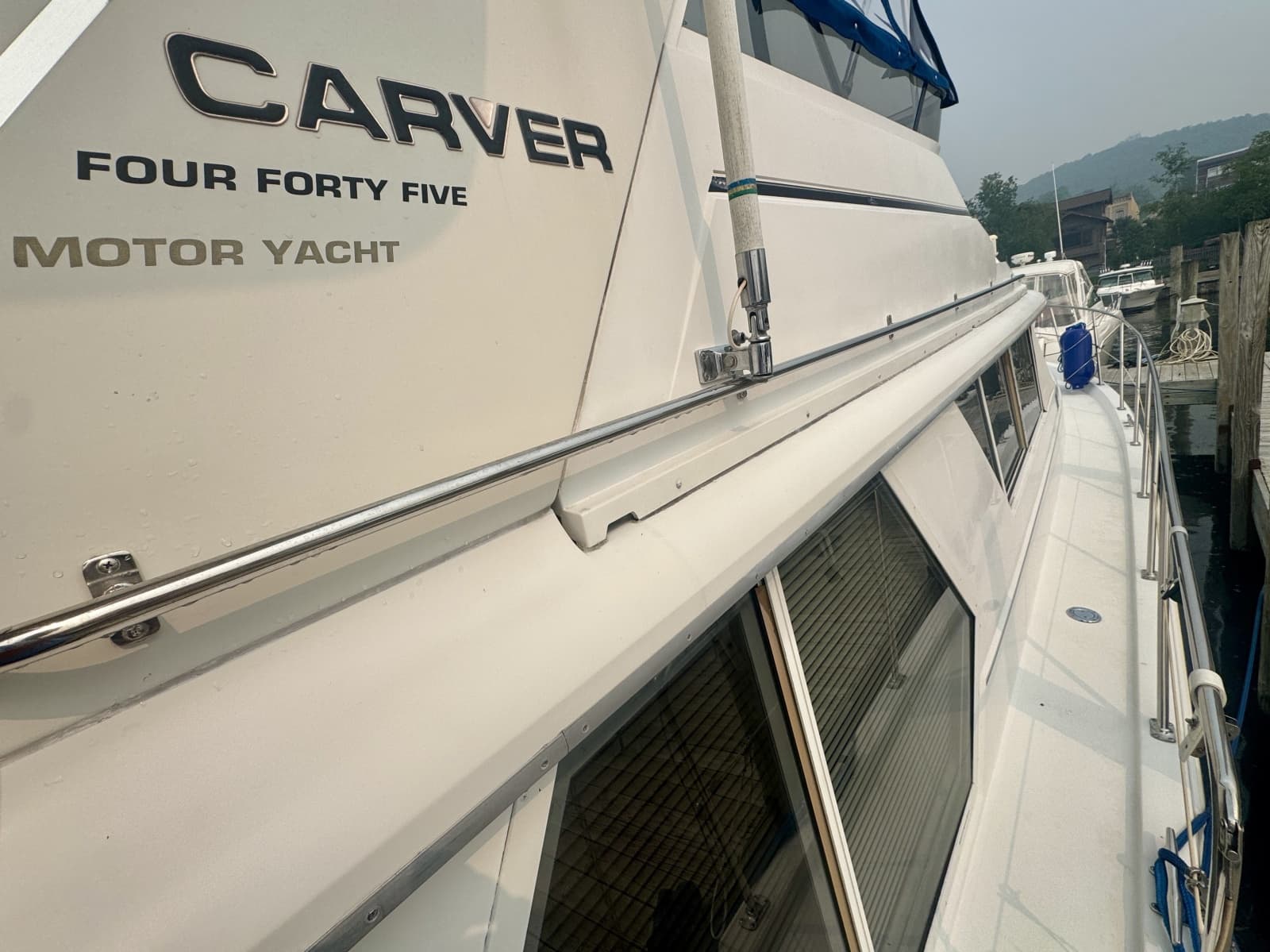 1997 Carver 445 Aft Cabin - Photo 18