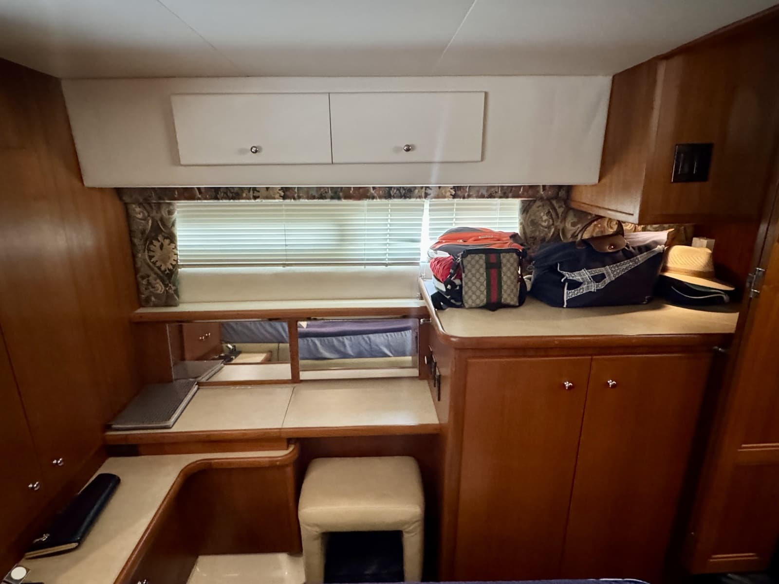 1997 Carver 445 Aft Cabin - Photo 48