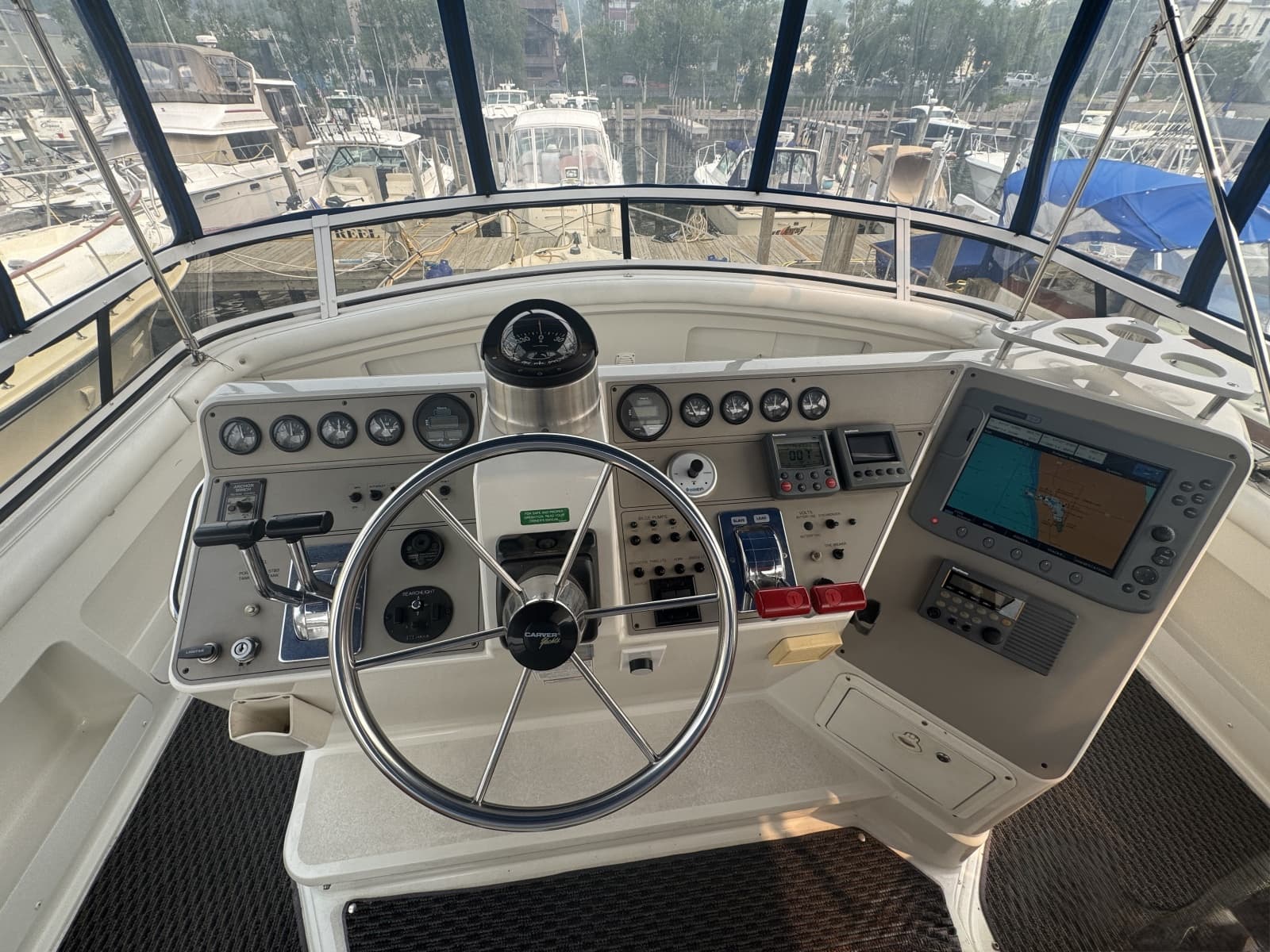 1997 Carver 445 Aft Cabin - Photo 4