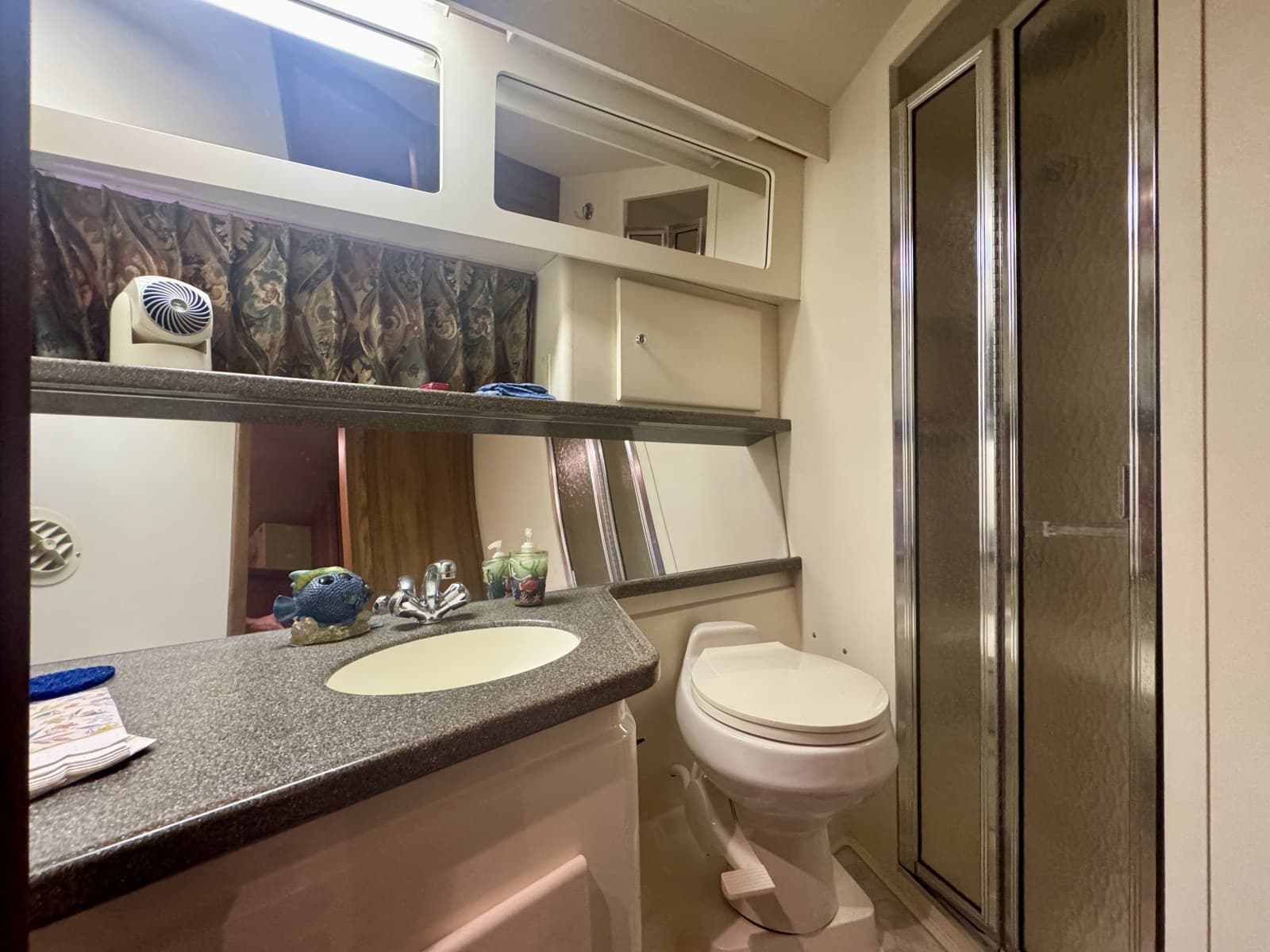 1997 Carver 445 Aft Cabin - Photo 42