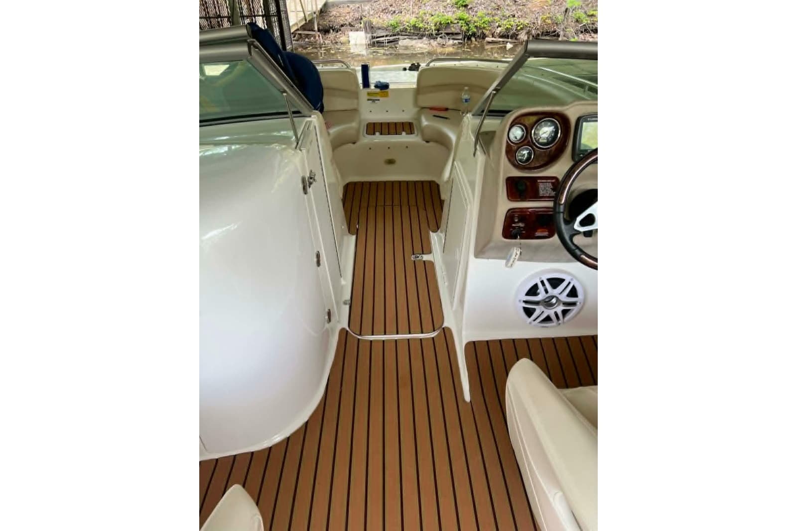 2007 NauticStar 230 SL Sport Deck I/O - Photo 3
