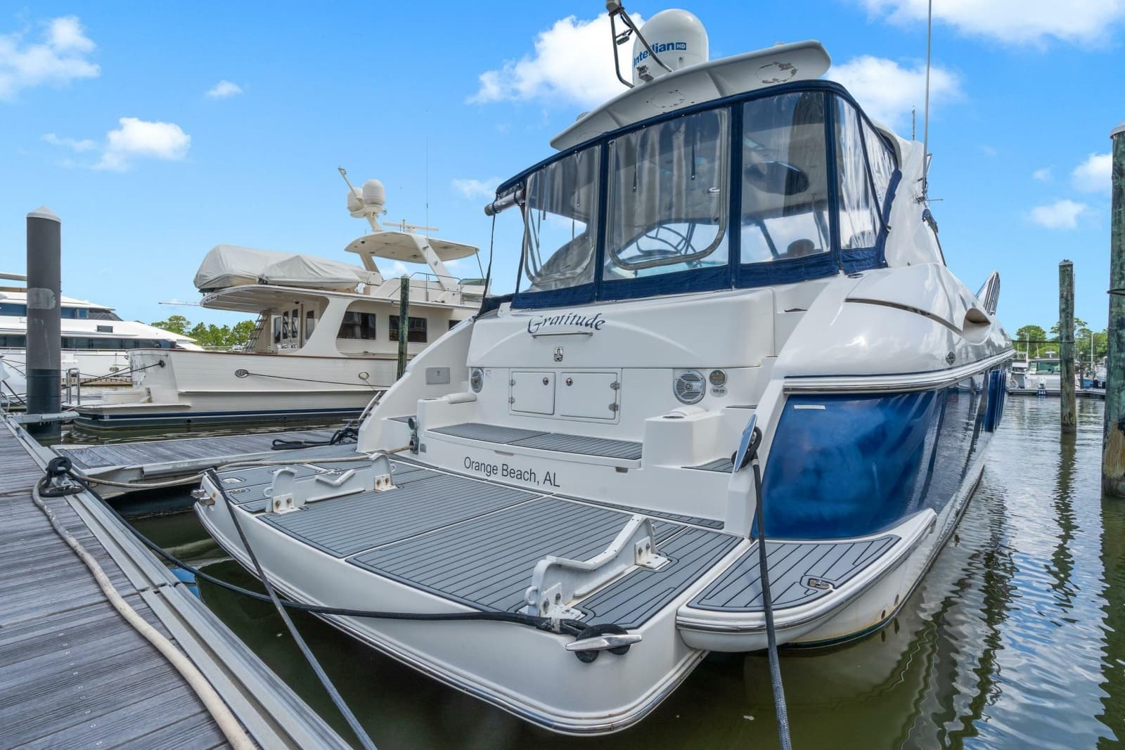 2005 Cruisers Yachts 520 Express - Photo 47