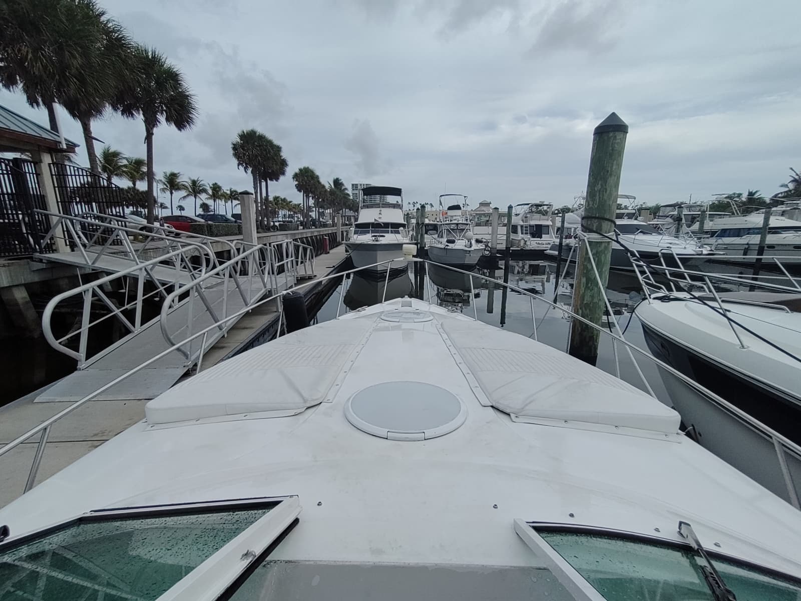 2002 Cruisers Yachts 3372 Express - Photo 13