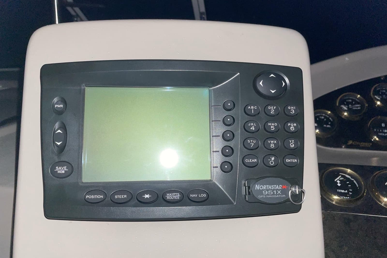 2002 Cruisers Yachts 3372 Express - Photo 6