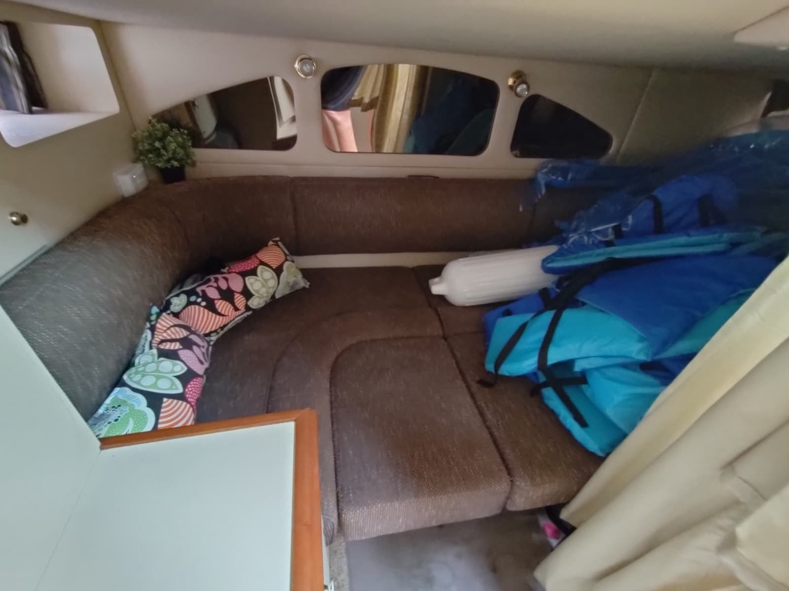 2002 Cruisers Yachts 3372 Express - Photo 19