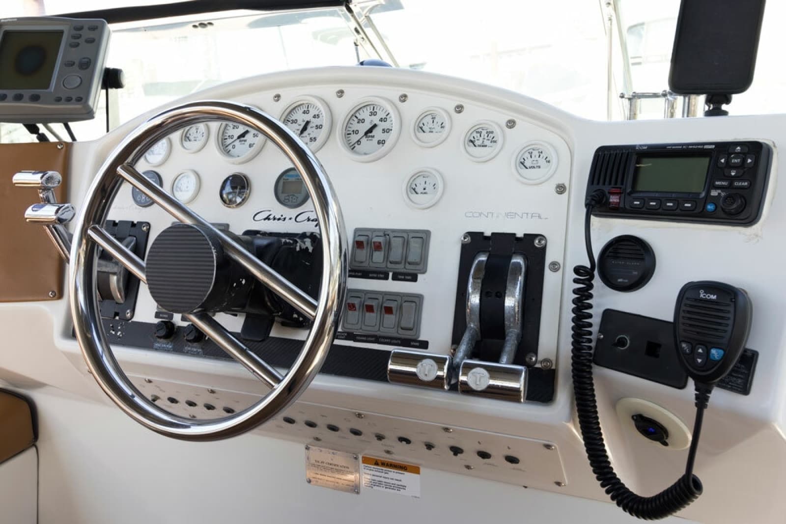 1993 Chris-Craft 380 Continental - Photo 15
