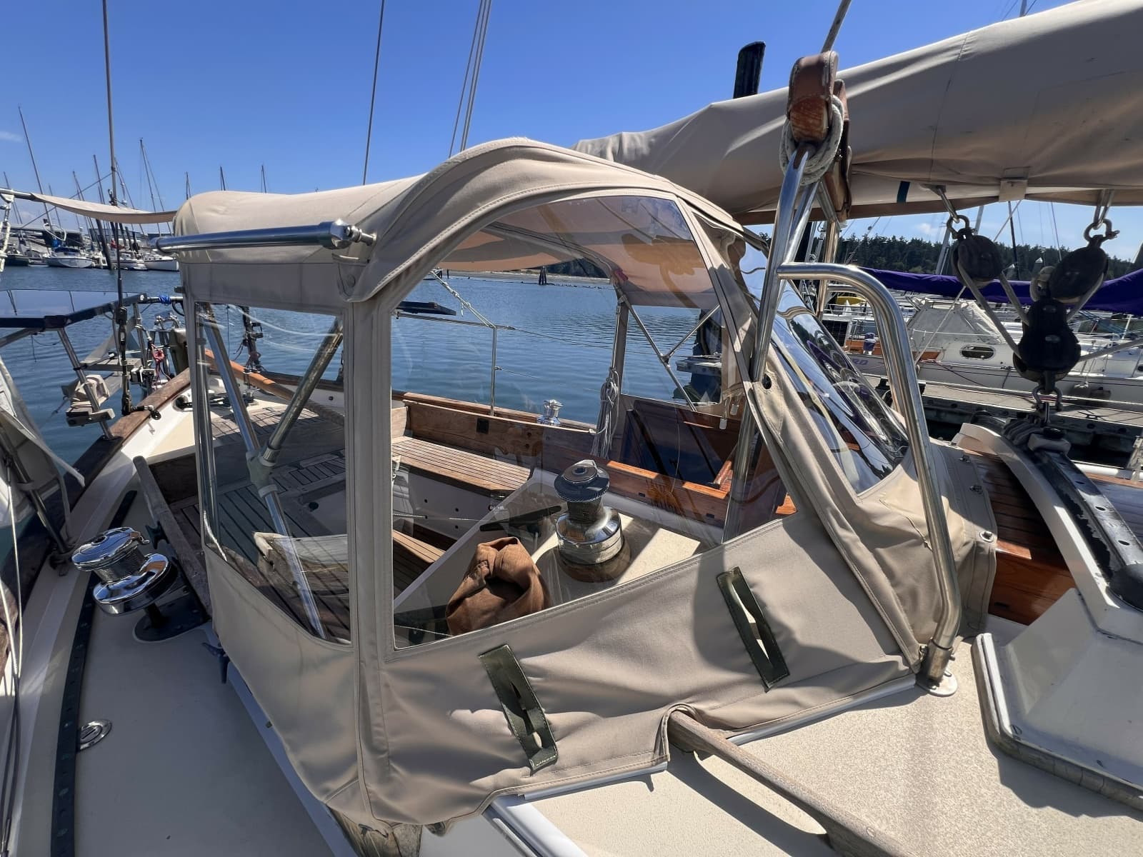 1977 Alajuela Yacht Corp. 38 - Photo 30