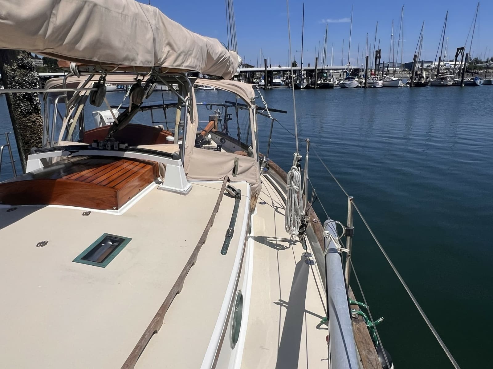 1977 Alajuela Yacht Corp. 38 - Photo 28