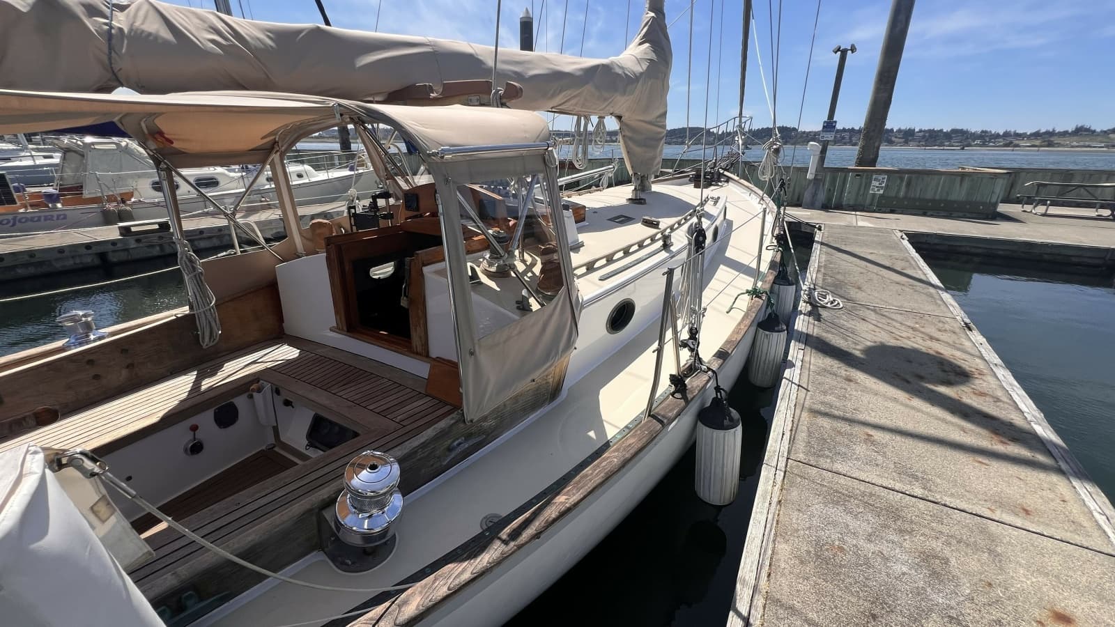 1977 Alajuela Yacht Corp. 38 - Photo 34