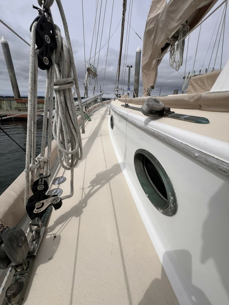 1977 Alajuela Yacht Corp. 38 - Photo 12