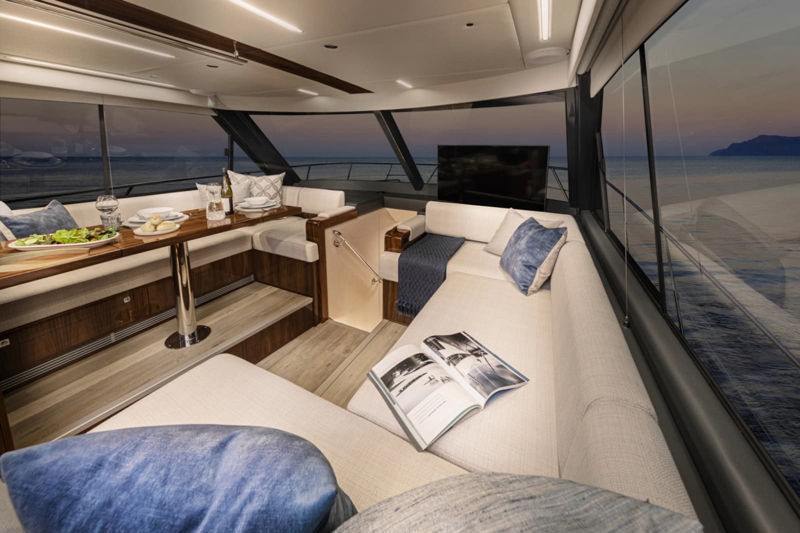 2026 Riviera 50 Sports Motor Yacht - Photo 18