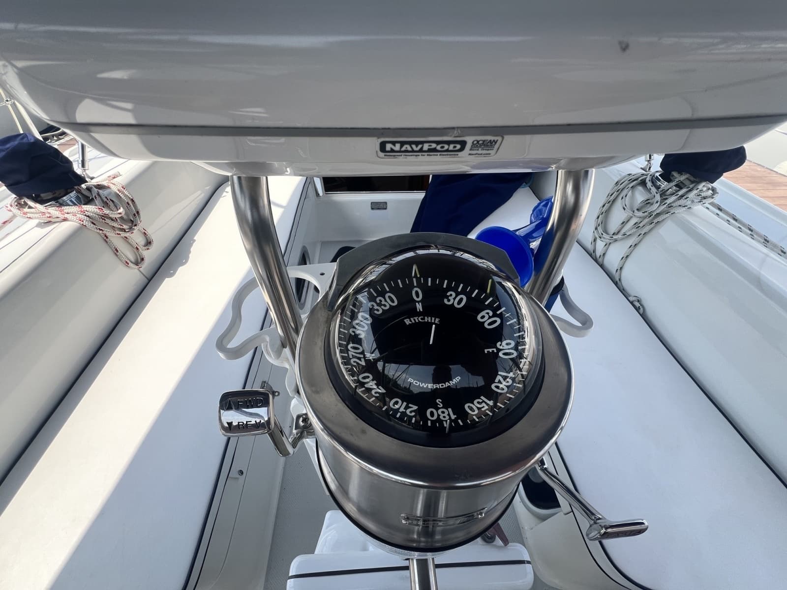 2004 Catalina 320 - Photo 16